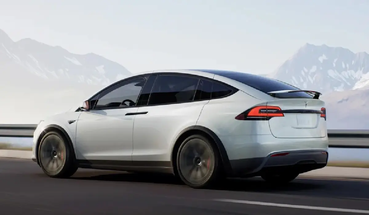 Tesla - Model X Plaid - Luxury Electric SUV Rentals - Preowned Luxury Electric SUV - Exclusive Concierge Club.webp